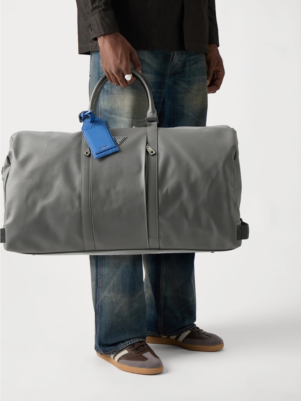 NEW GUESS Logo Pisa Double Zip Weekender Duffel Bag in Gray - Picture 3 of 6